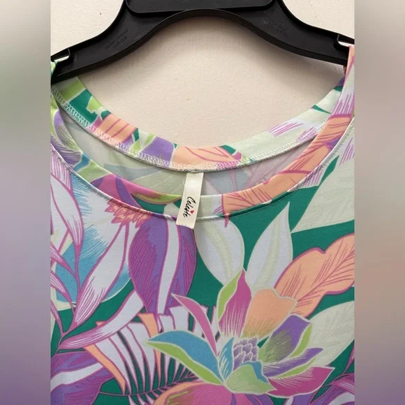 Floral Multicolor Women's Top - Picture 3 of 5